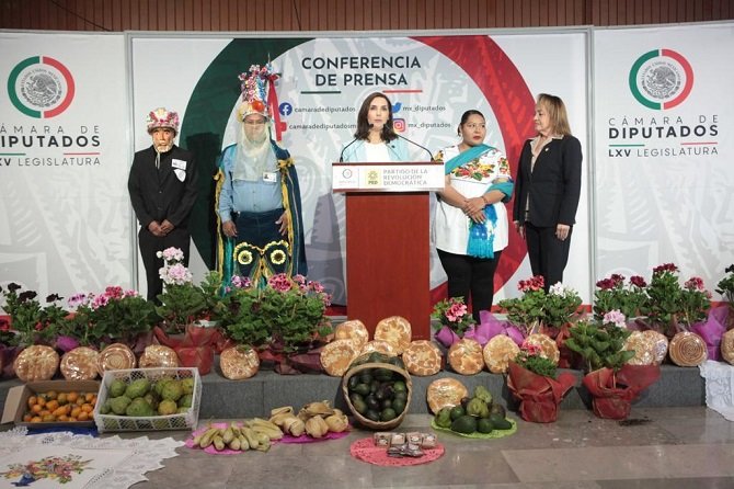 Invitan legisladoras del PRD a la XXXII Feria del Geranio en Tingambato, Michoacán