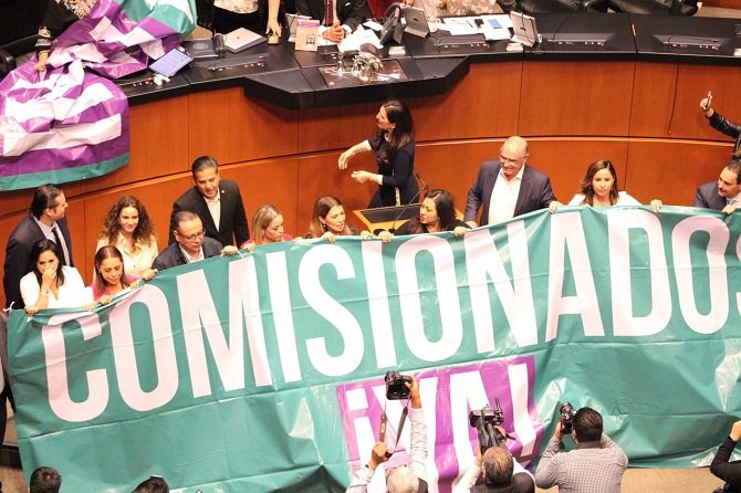 Mantendrá Bloque de Contención toma de tribuna en el Senado