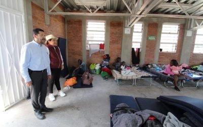 Autoridades capitalinas inspeccionan albergue de migrantes en Tláhuac
