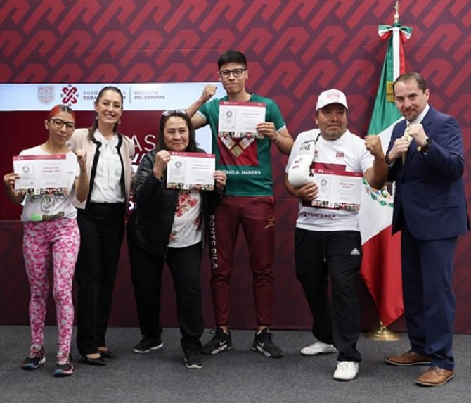 ANUNCIA GOBIERNO CAPITALINO SEGUNDA CLASE MASIVA DE BOX GRATUITA EN EL ZÓCALO