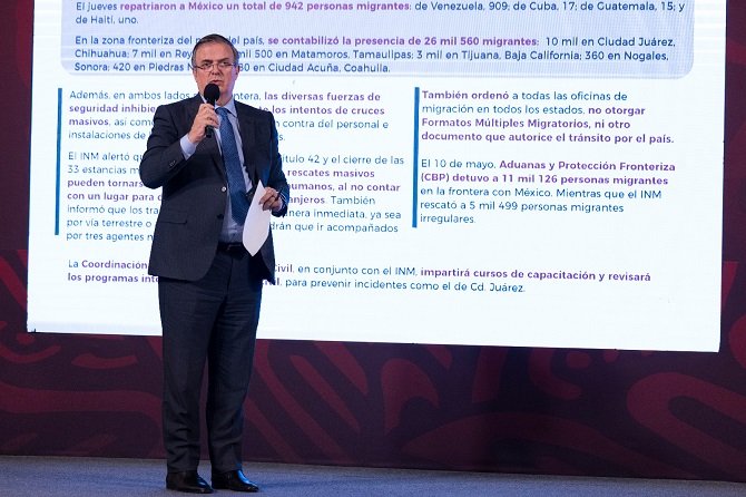 México declara persona non grata al senador John Kennedy