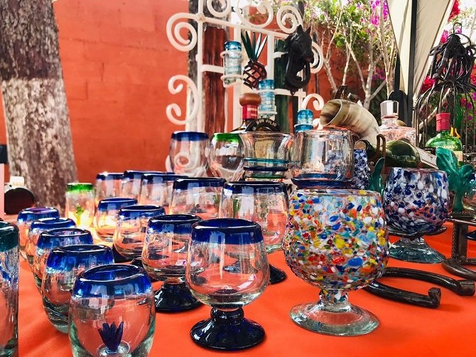 REALIZA IIFAEM VENTA ARTESANAL PARA EL DÍA DE LAS MADRES