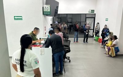 Entrega INM Tarjetas de Residente por Razones Humanitarias a 48 migrantes víctimas de delito