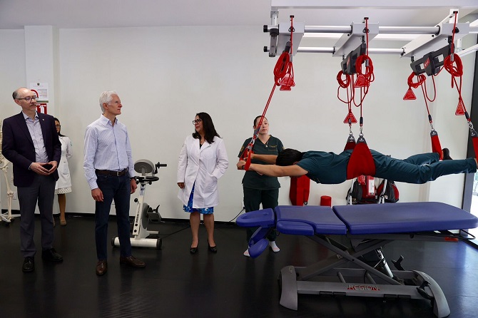 ENTREGA DEL MAZO EL CENTRO DE ATENCIÓN, CAPACITACIÓN E INVESTIGACIÓN EN FISIOTERAPIA OCUPACIONAL DE LA UAEM