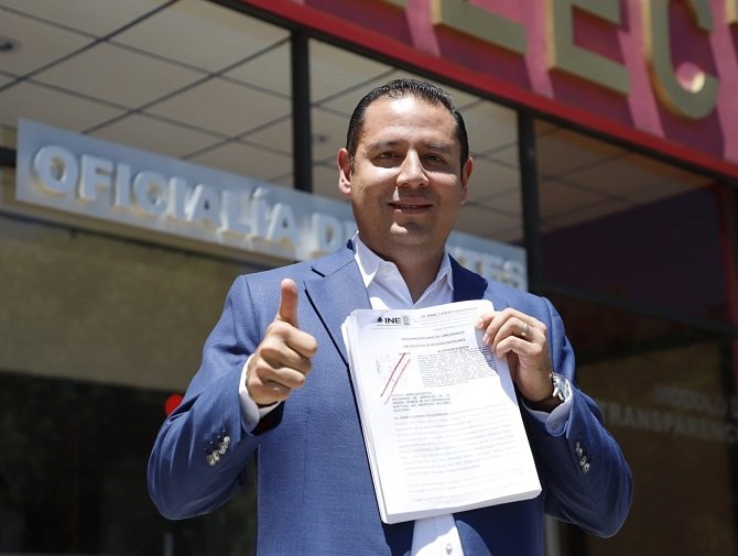 DEBE EL INE DETENER EL PROCESO INTERNO DE MORENA PARA ELEGIR A SU CANDIDATO PRESIDENCIAL: ÁNGEL ÁVILA ROMERO *