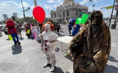 BOTARGAS Y ARTISTAS URBANOS CIERRAN EL EJE CENTRAL PIDEN QUE LOS DEJEN TRABAJAR
