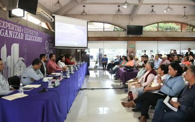 Consejeros del IECM capacitan a representantes de COPACOS