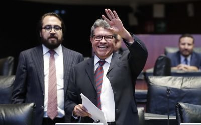 Despiden a Monreal del Senado con “La Marcha de Zacatecas”
