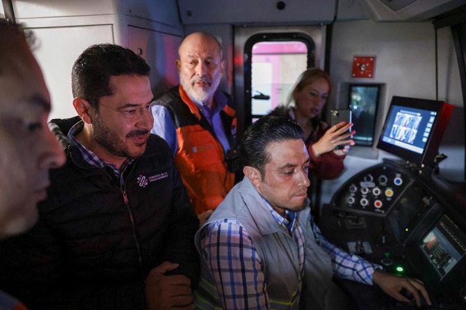 SUPERVISAN FASE DE PRUEBAS DE COMUNICACIÓN ENTRE TRENES Y VÍAS DE NUEVA LÍNEA 1 DEL METRO