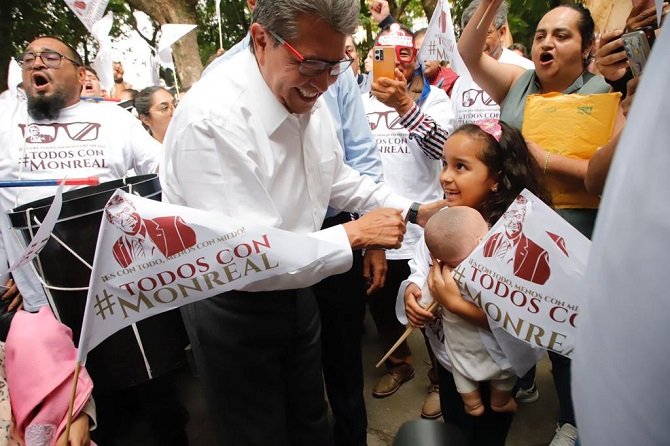 Correctos, los lineamientos del INE para regular procesos internos de partidos, afirma Monreal