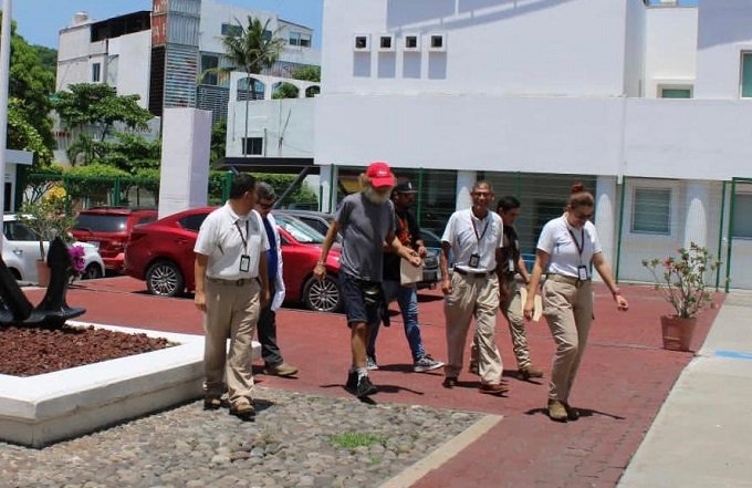 Náufrago de nacionalidad australiana contará con una estancia regular temporal