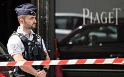 Millonario robo a mano armada de una joyería Piaget en París