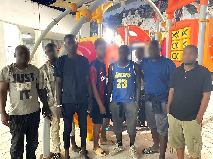 Rescata INM en Veracruz a 137 personas provenientes del continente africano abandonadas en un autobús
