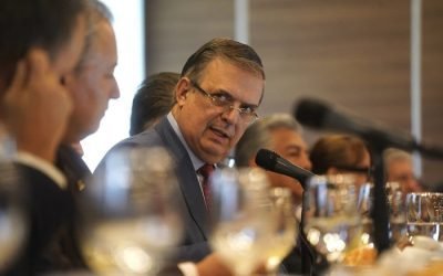 Plantea Ebrard al CCE agenda para el crecimiento económico