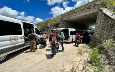 Transportaban ilegalmente a 125 personas extranjeras en camionetas de pasajeros: INM