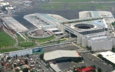 Red de huachicol fiscal operada por ex marinos alcanzó la aduana del AICM, sostiene la FGR