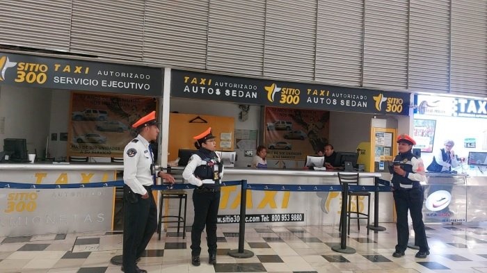 AICM CIERRA CAJAS DE SITIO 300