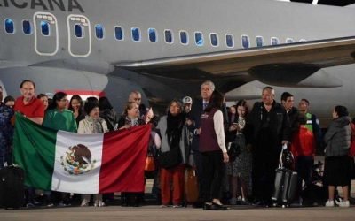Llega al AIFA primer vuelo con mexicanos provenientes de Israel