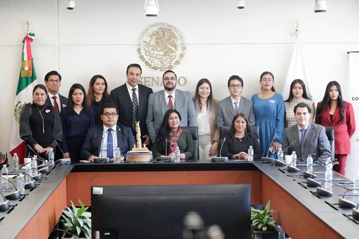Entrega Ana Lilia Rivera reconocimientos a integrantes del Consejo de Líderes MX