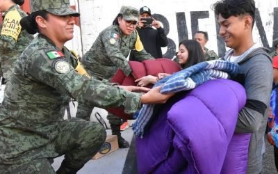 Sedena entrega apoyos a familias vulnerables ante temporada invernal