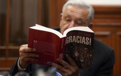 Confabularon militares en Ayotzinapa, señala AMLO en su libro