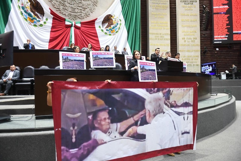 Bots contra el presidente López Obrador enfrenta a legisladores federales