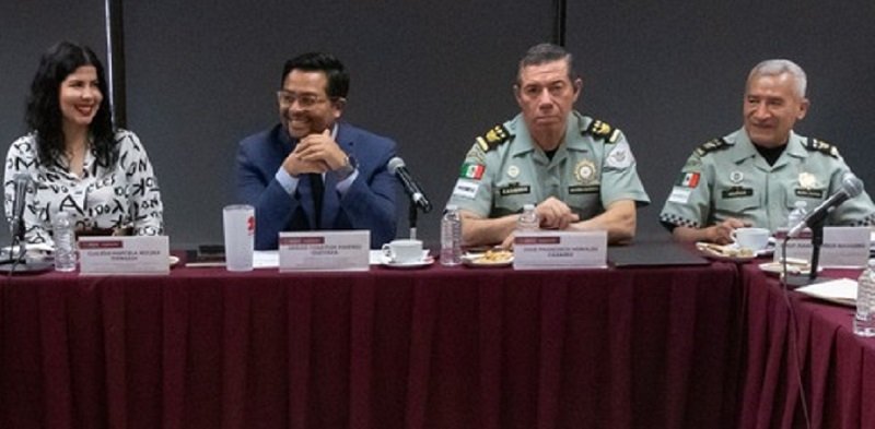 Fortalece Gobierno de México diálogo con integrantes del gremio transportista