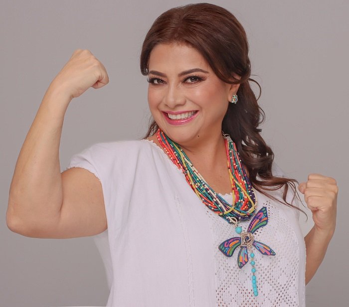 ESTOY LISTA Y PREPARADA PARA CONTRASTAR PROPUESTAS Y GANAR EL PRIMER DEBATE CHILANGO: CLARA BRUGADA