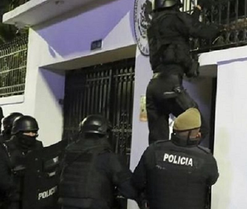 Oposición condena allanamiento de Ecuador en embajada mexicana