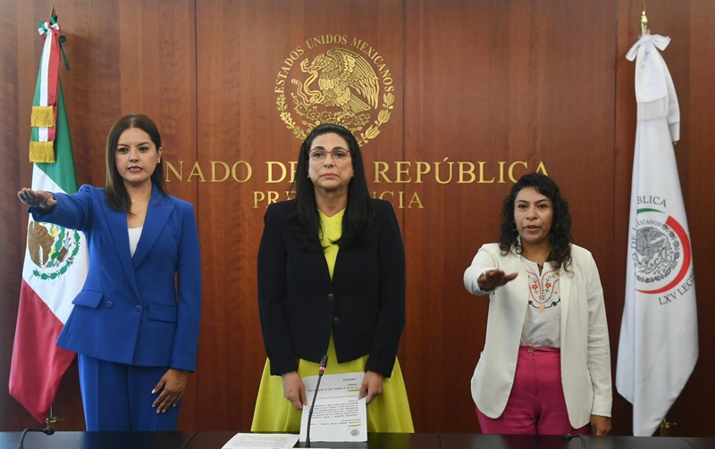 Guerra Castillo tomó protesta a Sandra Pazos Olivera y a Sandra Galván Cervantes como diputadas federales