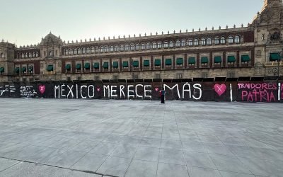 Familiares de víctimas de feminicidio realizan huelga de hambre en Palacio Nacional