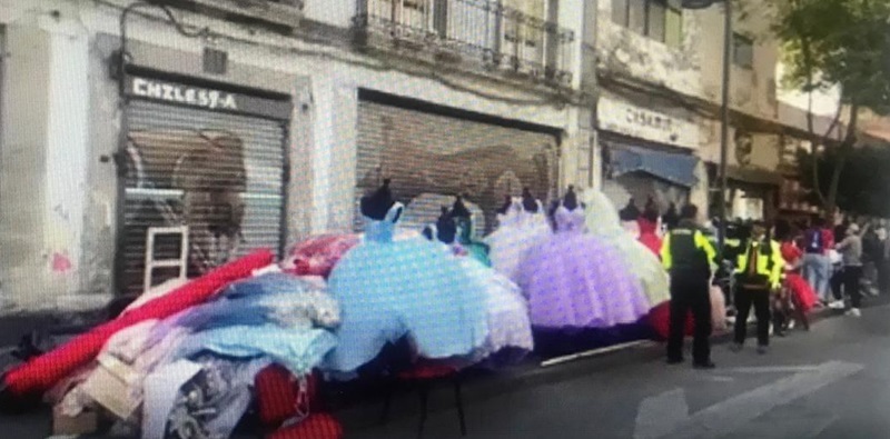 Desalojan locales de Vestidos de Novia en el Centro Histórico