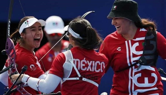 Ganan mexicanas primera medalla de bronce en tiro con arco femenil