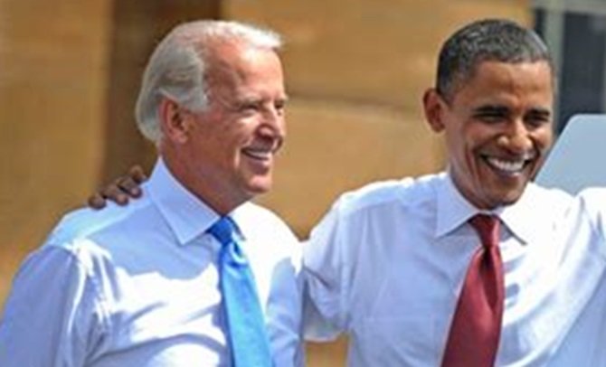 Barack Obama cree que Biden debe reconsiderar el futuro de su candidatura