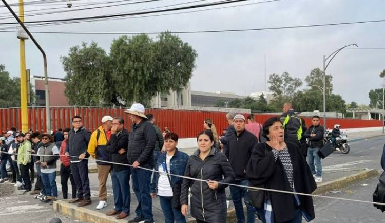 Trabajadores del Poder Judicial bloquean Cámara de Diputados