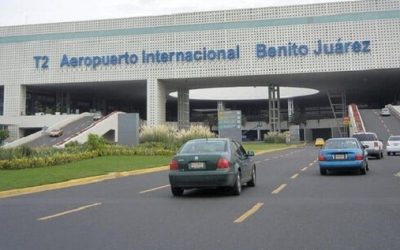 Aeropuerto capitalino “amenaza veladamente” a más de 10 permisionarios de taxis del AICM para que se sumen a Uber y Didi.