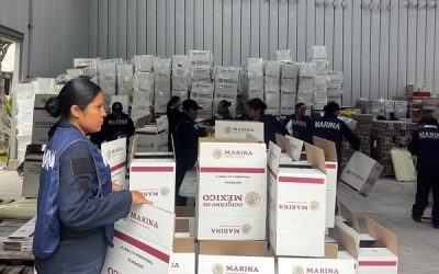 Entrega Marina despensas a damnificados de Guerrero afectados por el paso del huracán John