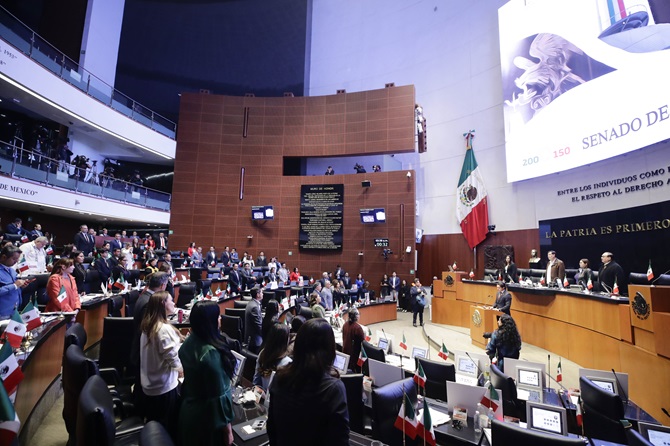 Conmemoran en el Senado de la República 210 Aniversario de la Constitución de Apatzingán