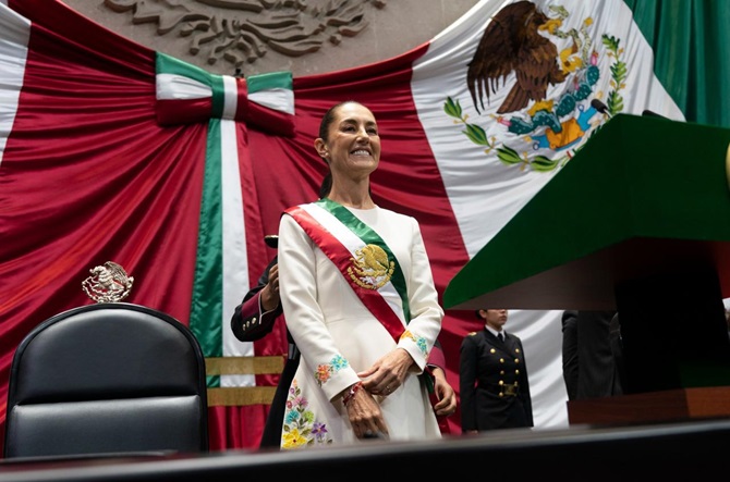 Hoy llegamos las mujeres a conducir los destinos de nuestra hermosa nación: Presidenta Sheinbaum