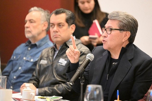 La 4T y sus aliados legislativos podrían modificar la Constitución para evitar intromisión ilegal de fuerzas extranjeras al país; anuncia Monreal