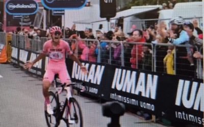 Isaac Del Toro mantiene el liderato del Giro a dos días del final