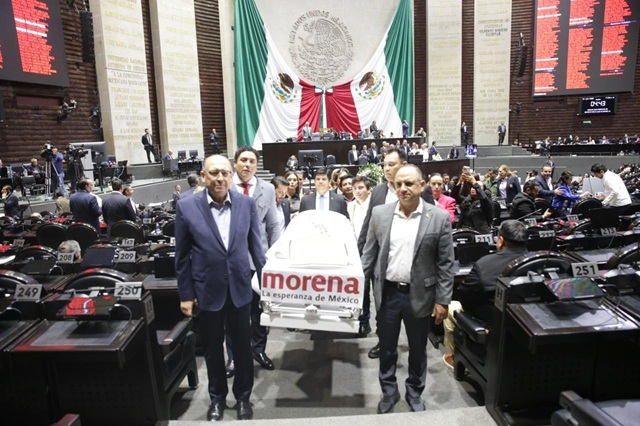 LEY CENSURA DE MORENA MATA LA DEMOCRACIA, Y PONE DE LUTO AL PAÍS, SEÑALA BANCADA PRIISTA
