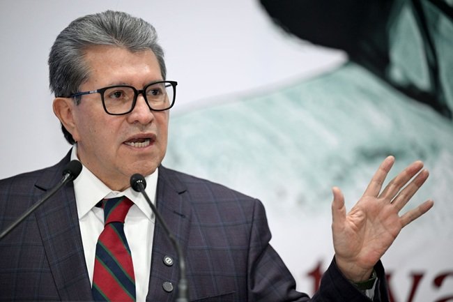 Define Monreal la ruta para aprobar el PEF 2026