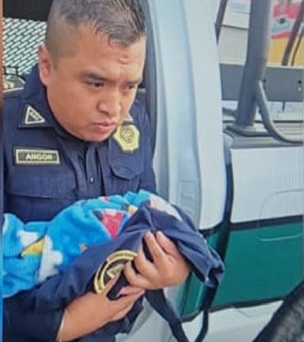 Hallan a otro bebé abandonado en baño público al exterior de L8 del Metro