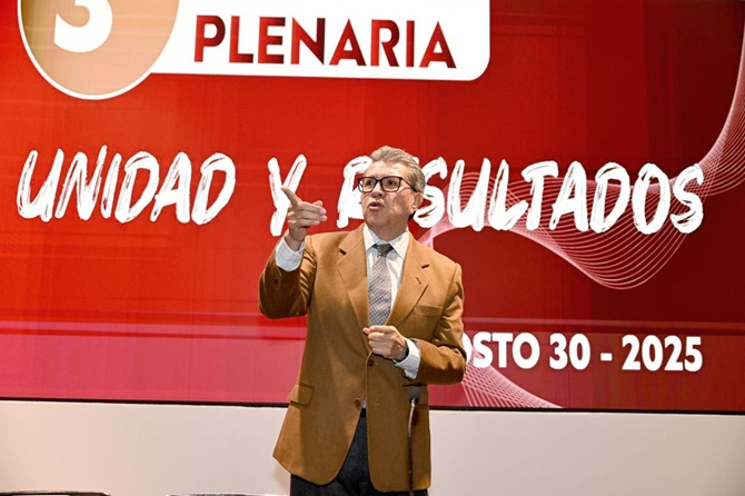 La división permite que se cuelen los intereses extranjeros, advierte Monreal