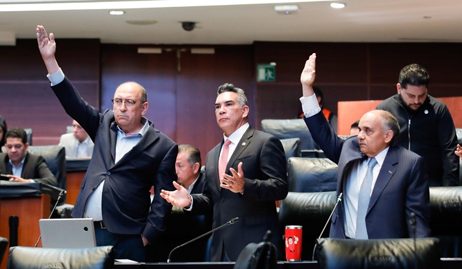 FERNÁNDEZ NOROÑA ES UN FANÁTICO E INFELIZ MORTAL QUE SE ENCONTRÓ DE GOLPE CON UNA MISERABLE CUOTA DE PODER: MORENO CÁRDENAS