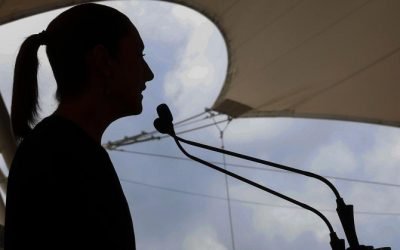 Anuncia Sheinbaum término de privilegio fiscal a los bancos