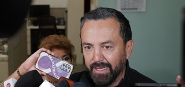 Afirma Arturo Ávila, vocero de morena, que Rojo de la Vega detrás del montaje de amenazas de muerte a una ciudadana, que le achacan