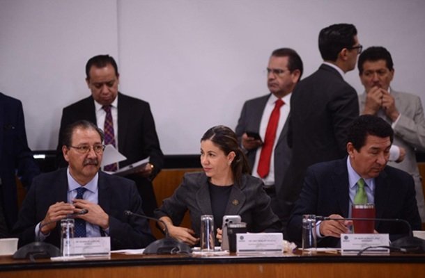 Diputada Winkler Trujillo pide mayor presupuesto para la UAEM