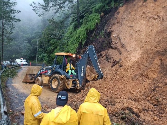 Sube a 37 la cifra de muertos por intensas lluvias en el país
